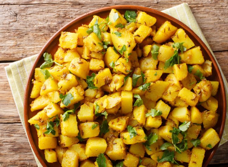 Aloo Jeera – Recette traditionnelle indienne de pommes de terre sautées au cumin